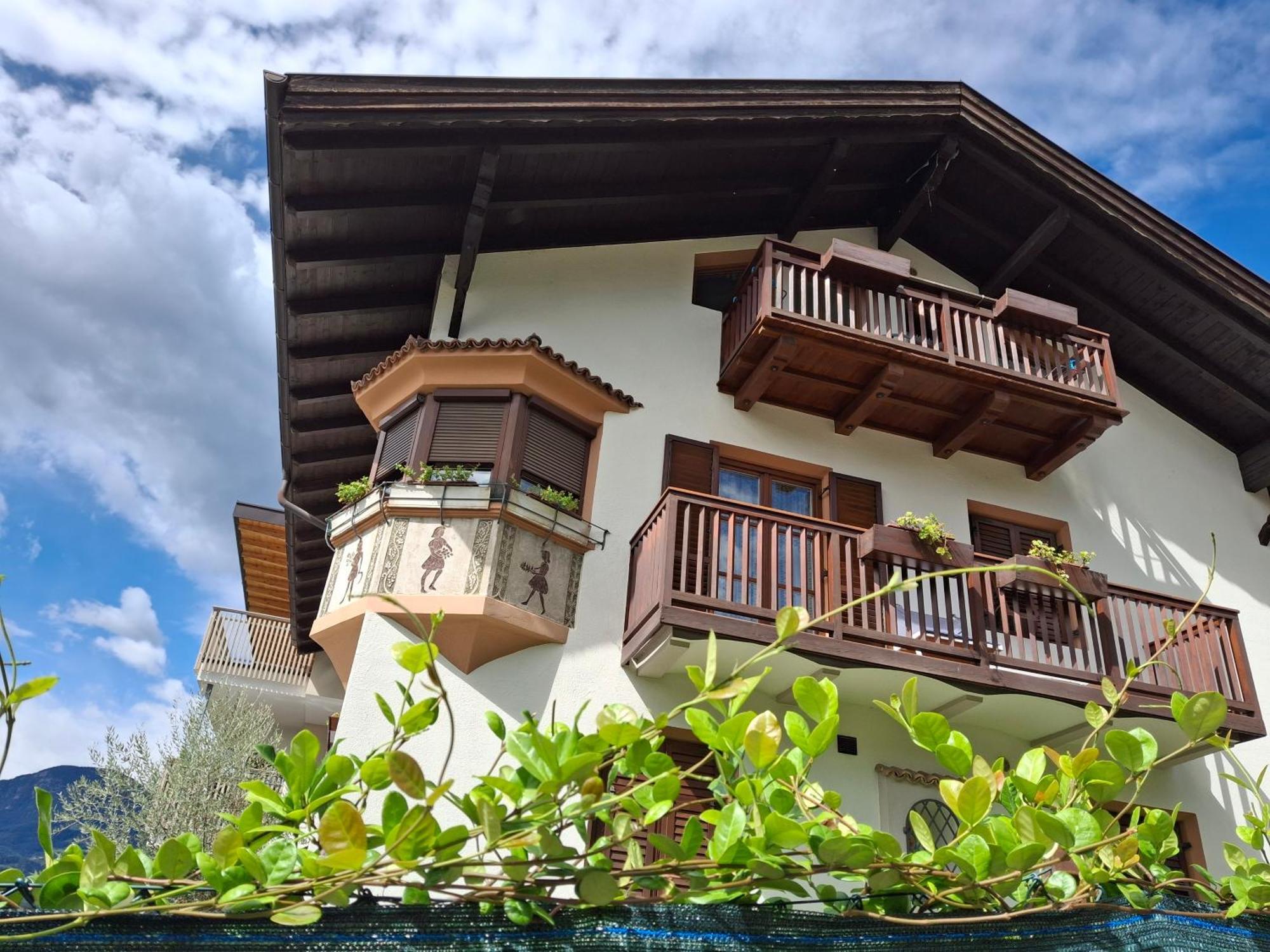 Appartement "Bindergor-Hof" Georg Barbieri à Terlano Extérieur photo